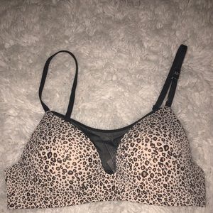 NWT! Victoria’s Secret bra with mesh detail!